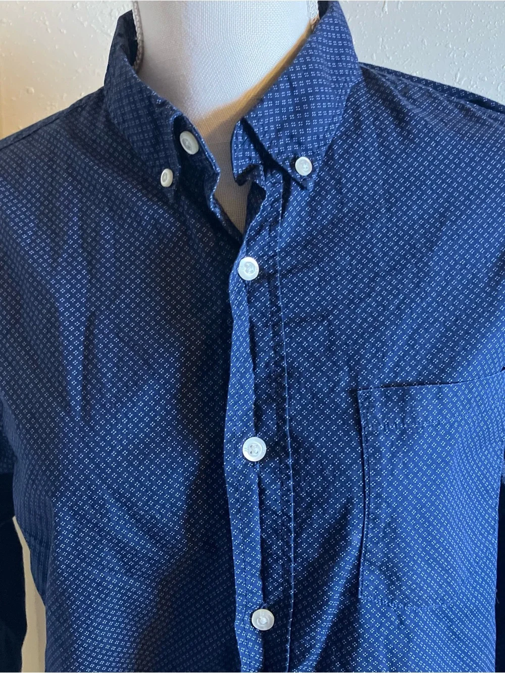 Banana Republic slim button